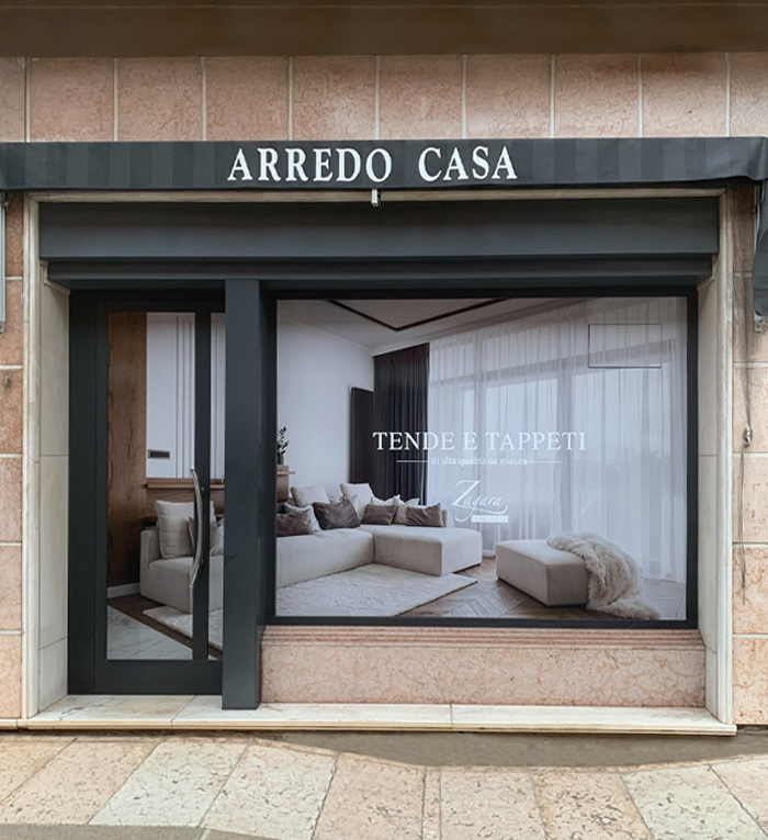 foto della vetrina del negozio di Zagara Tendaggi